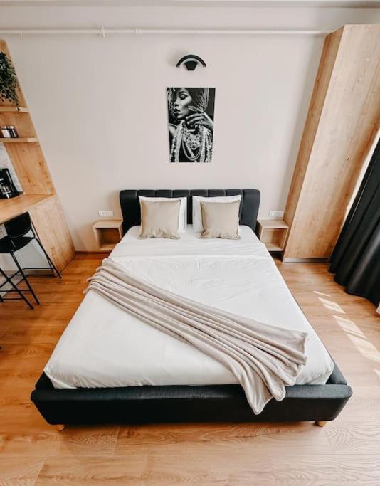 Agoll Victoria - Self Checkin Appartement Resita Buitenkant foto